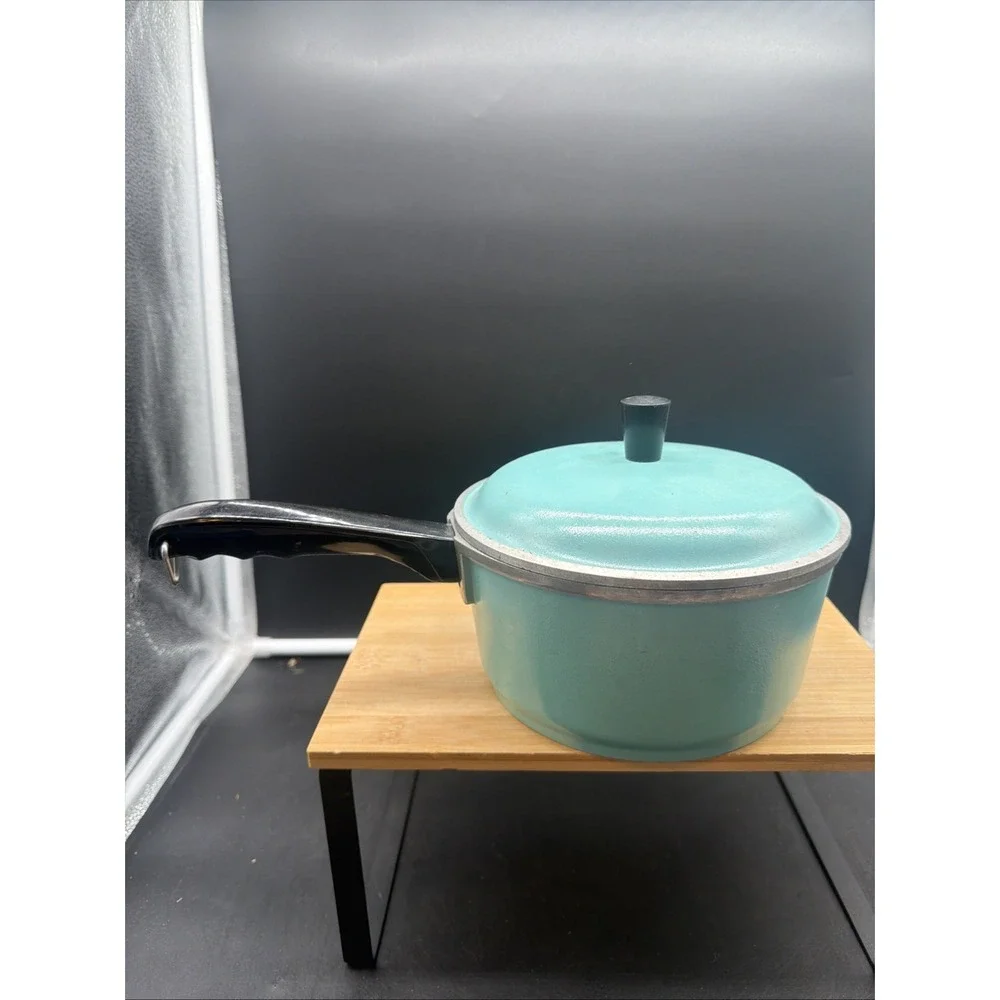VTG Club Aluminum Turquoise Teal Aqua blue Sauce Pan With Lid 7